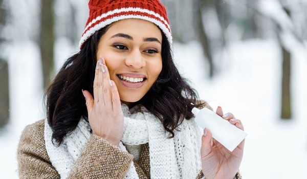 
                Пять лучших компонентов средств для ухода, питающего кожу зимой
            